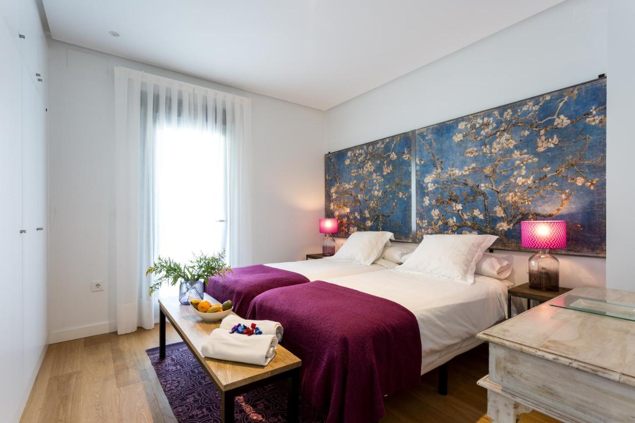 Apartamentos Rg Plaza De Espana Seville Luaran gambar