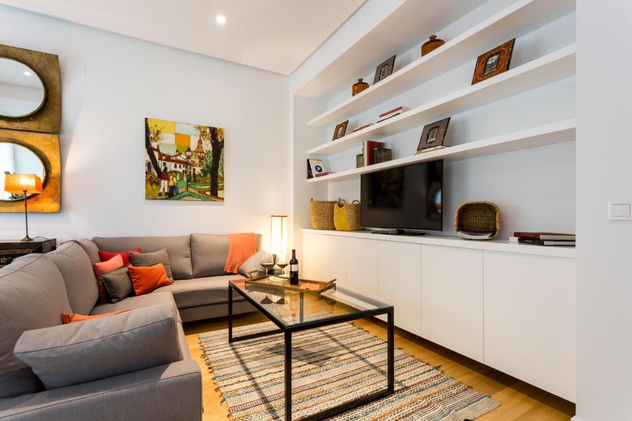 Apartamentos Rg Plaza De Espana Seville Luaran gambar