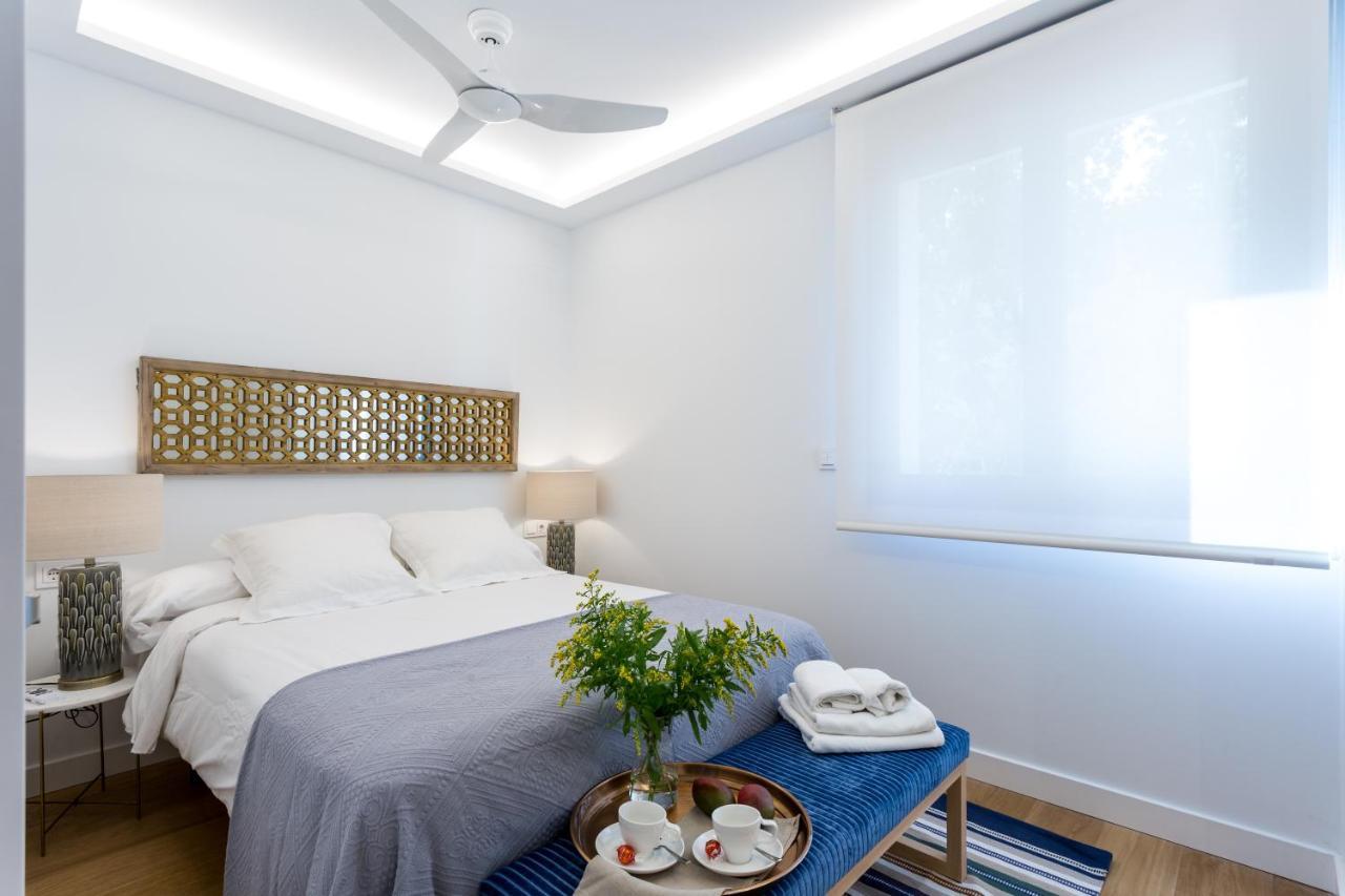 Apartamentos Rg Plaza De Espana Seville Luaran gambar