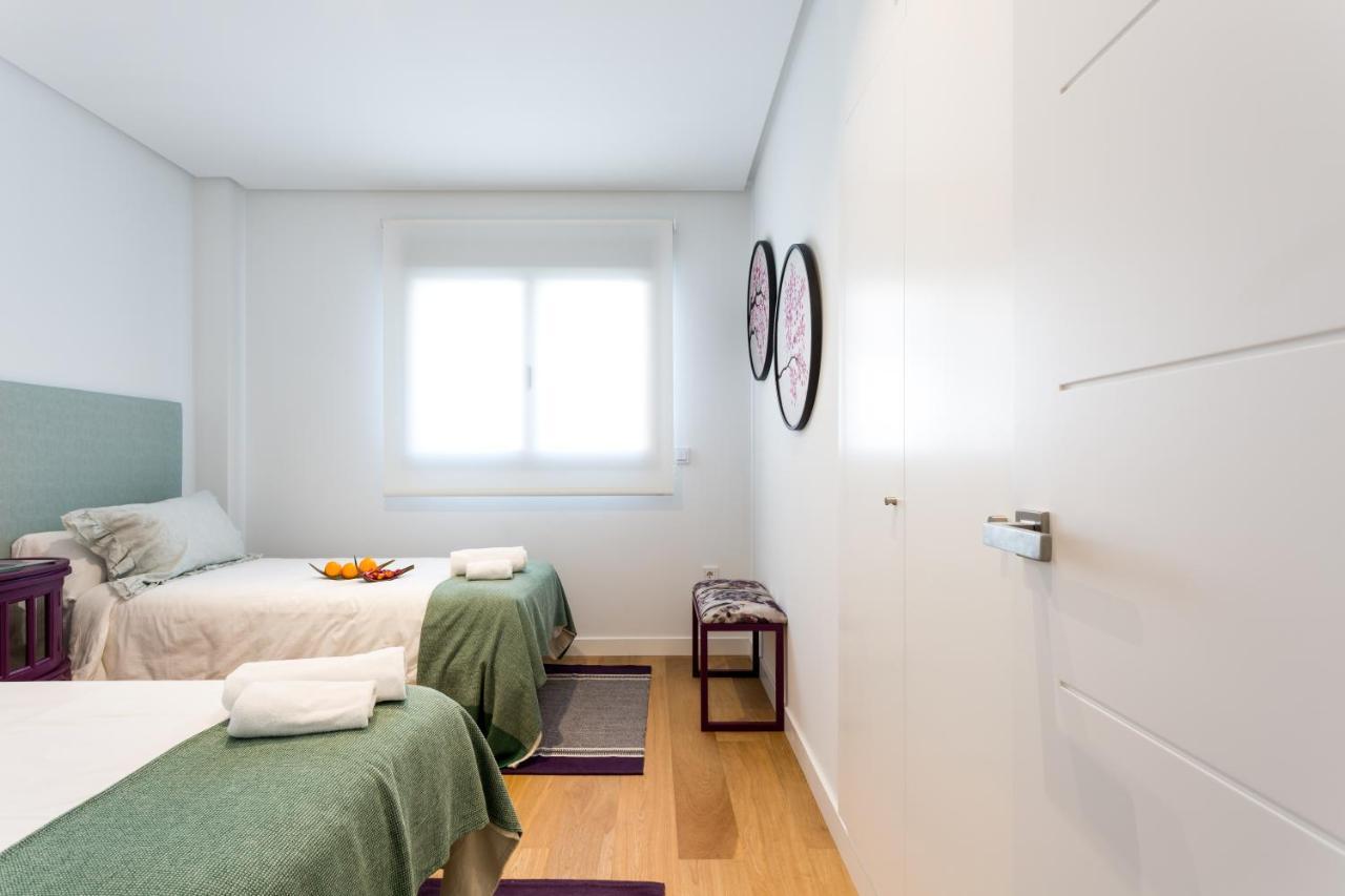 Apartamentos Rg Plaza De Espana Seville Luaran gambar