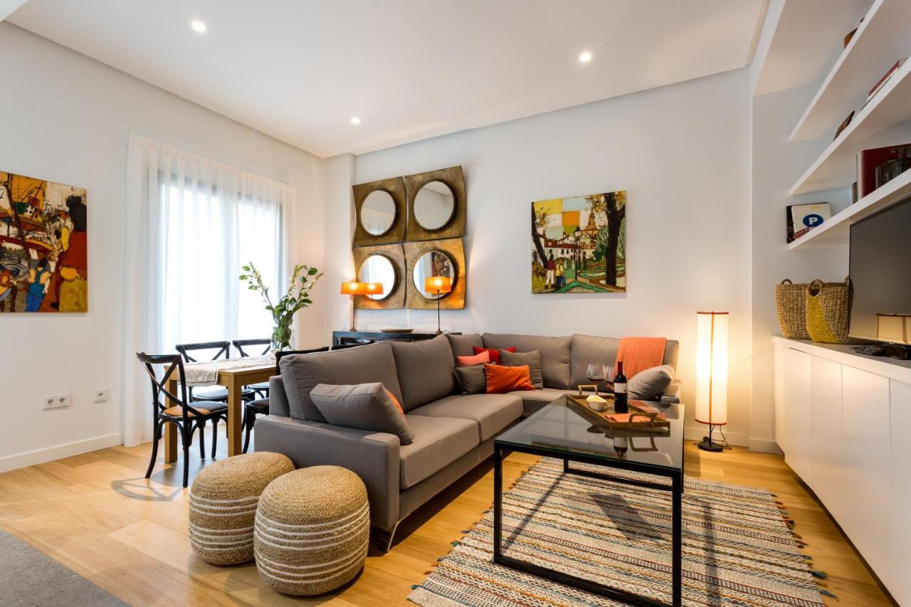 Apartamentos Rg Plaza De Espana Seville Luaran gambar