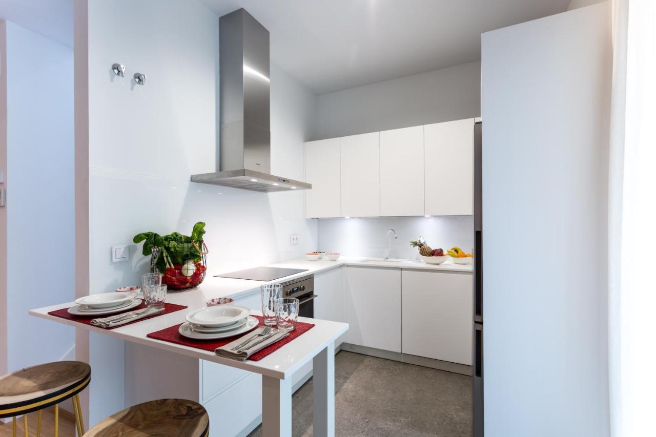 Apartamentos Rg Plaza De Espana Seville Luaran gambar
