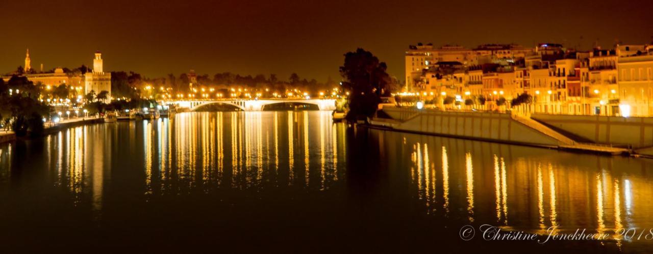 Apartamentos Rg Plaza De Espana Seville Luaran gambar