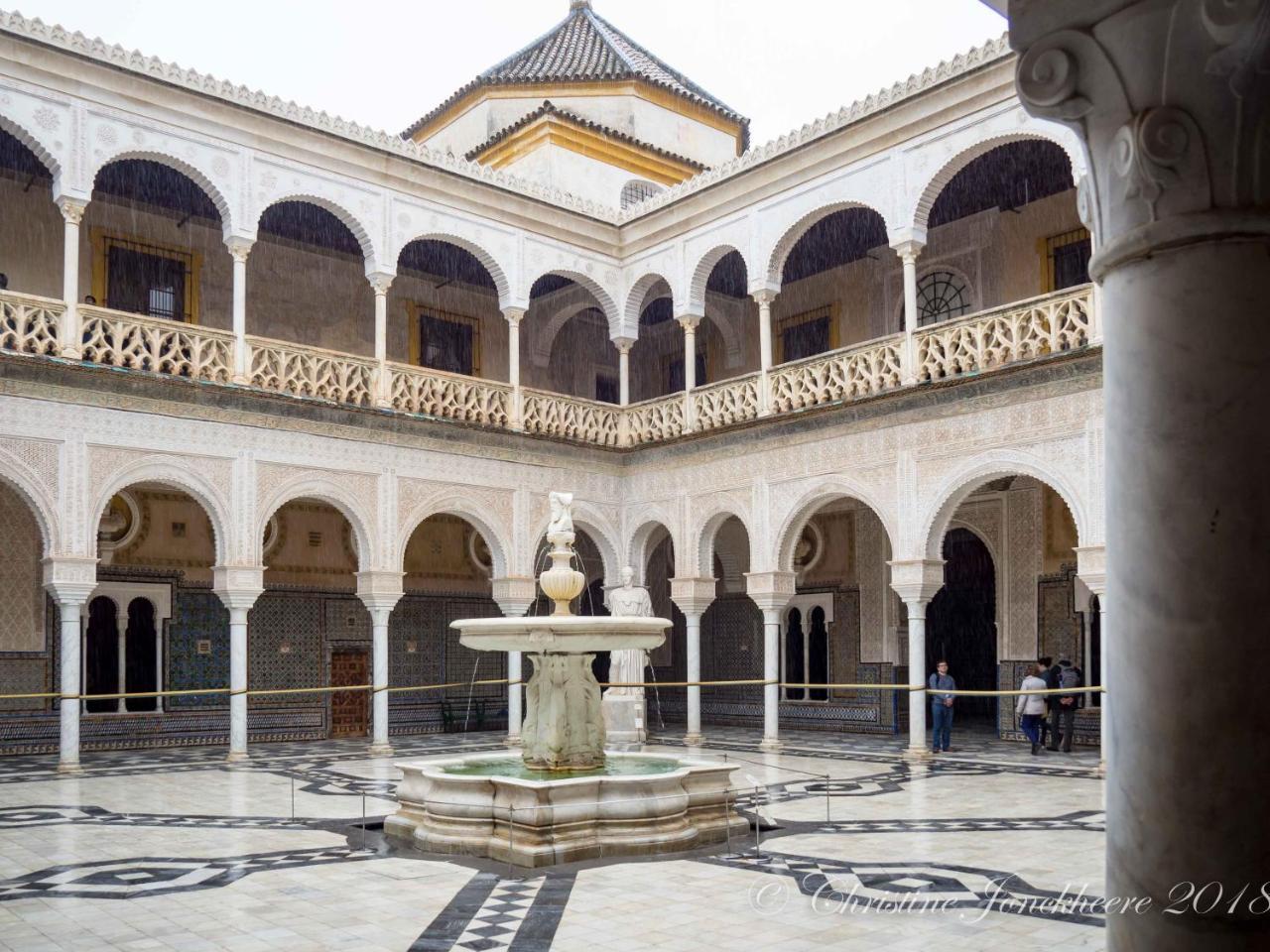 Apartamentos Rg Plaza De Espana Seville Luaran gambar